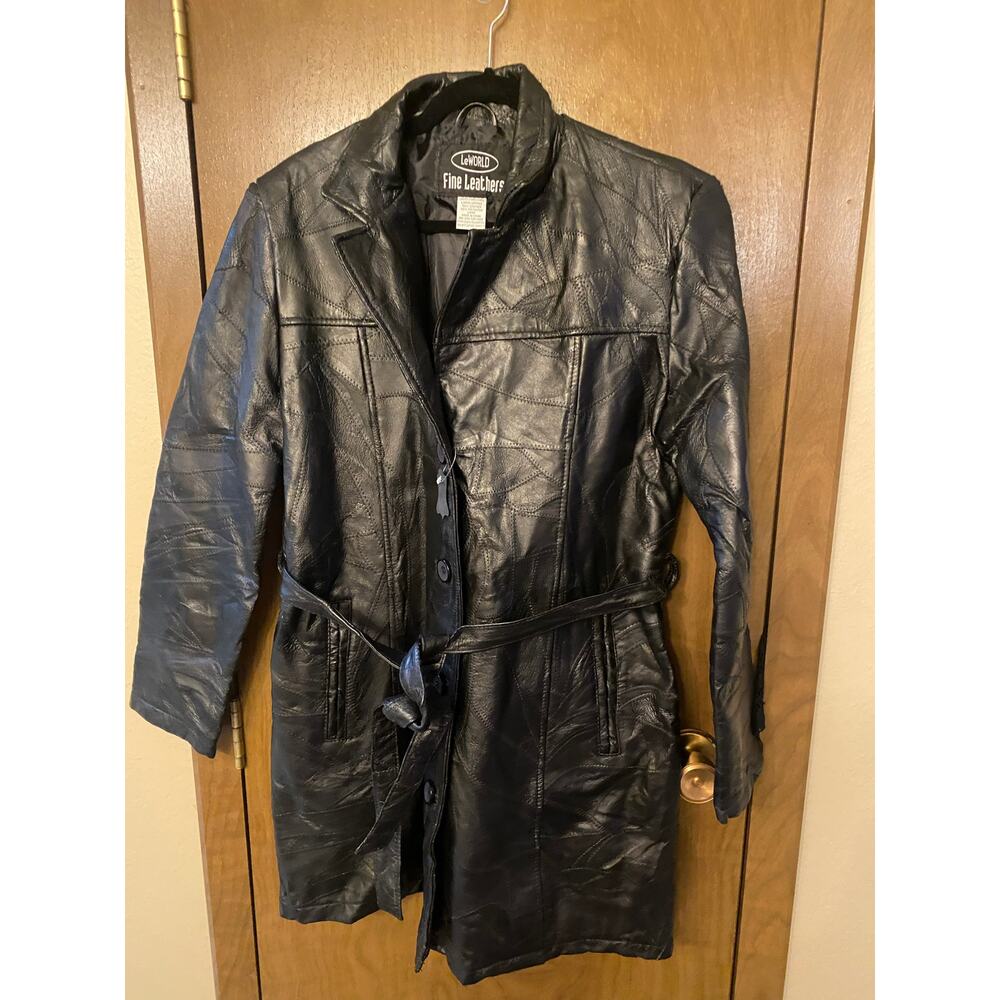 New VINTAGE leather coat large
